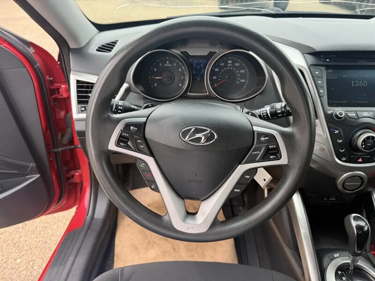 Hyundai VELOSTER снимка Hyundai VELOSTER