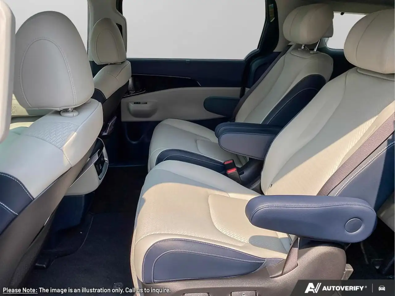 Kia Carnival снимка Kia Carnival