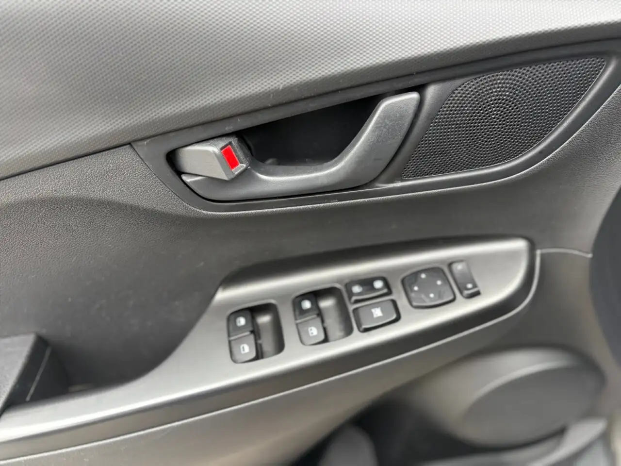 Hyundai KONA photo Hyundai KONA