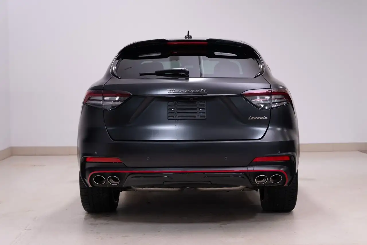 Maserati Levante снимка Maserati Levante