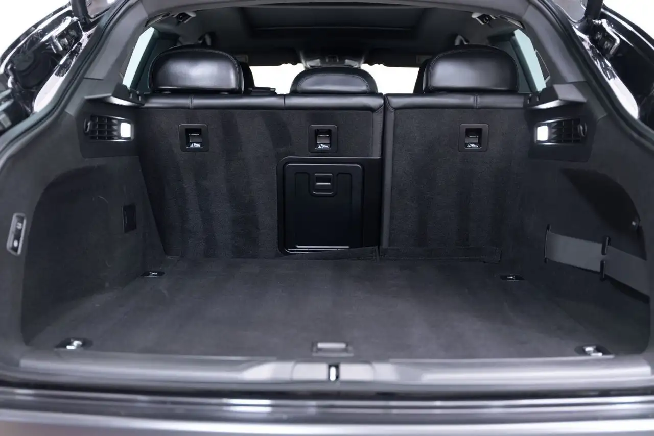 Maserati Levante снимка Maserati Levante