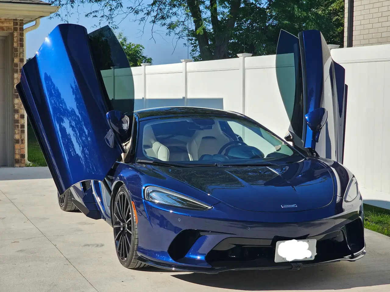 2020 McLaren GT