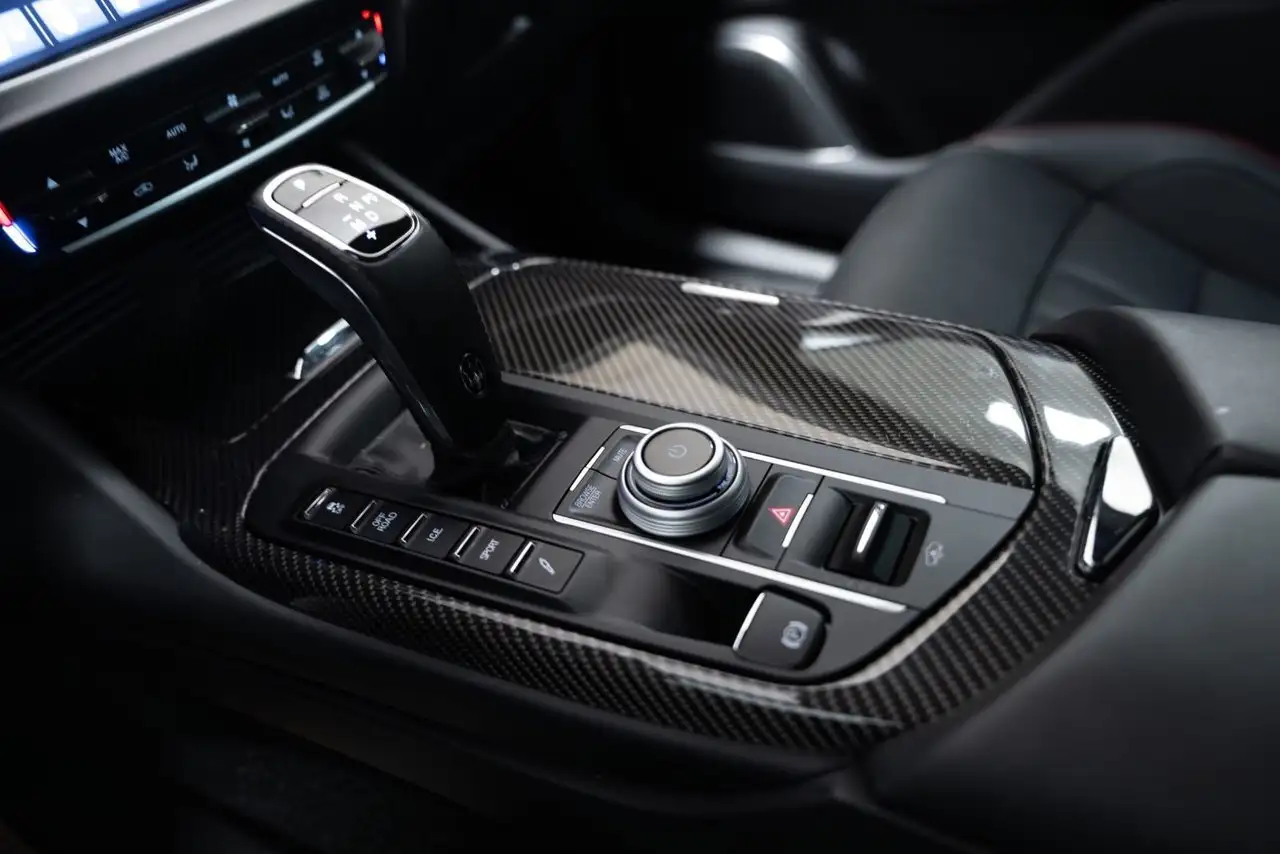Maserati Levante снимка Maserati Levante