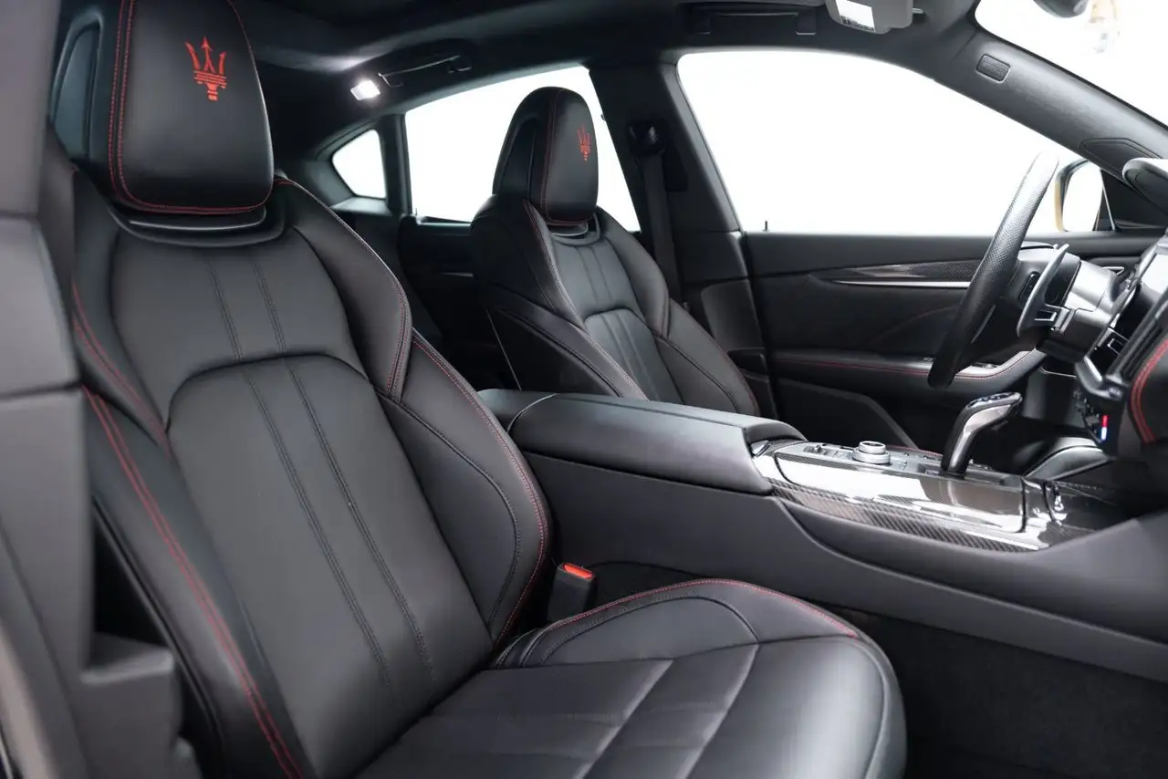 Maserati Levante снимка Maserati Levante