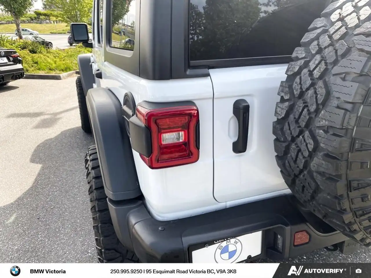 Jeep Wrangler photo Jeep Wrangler