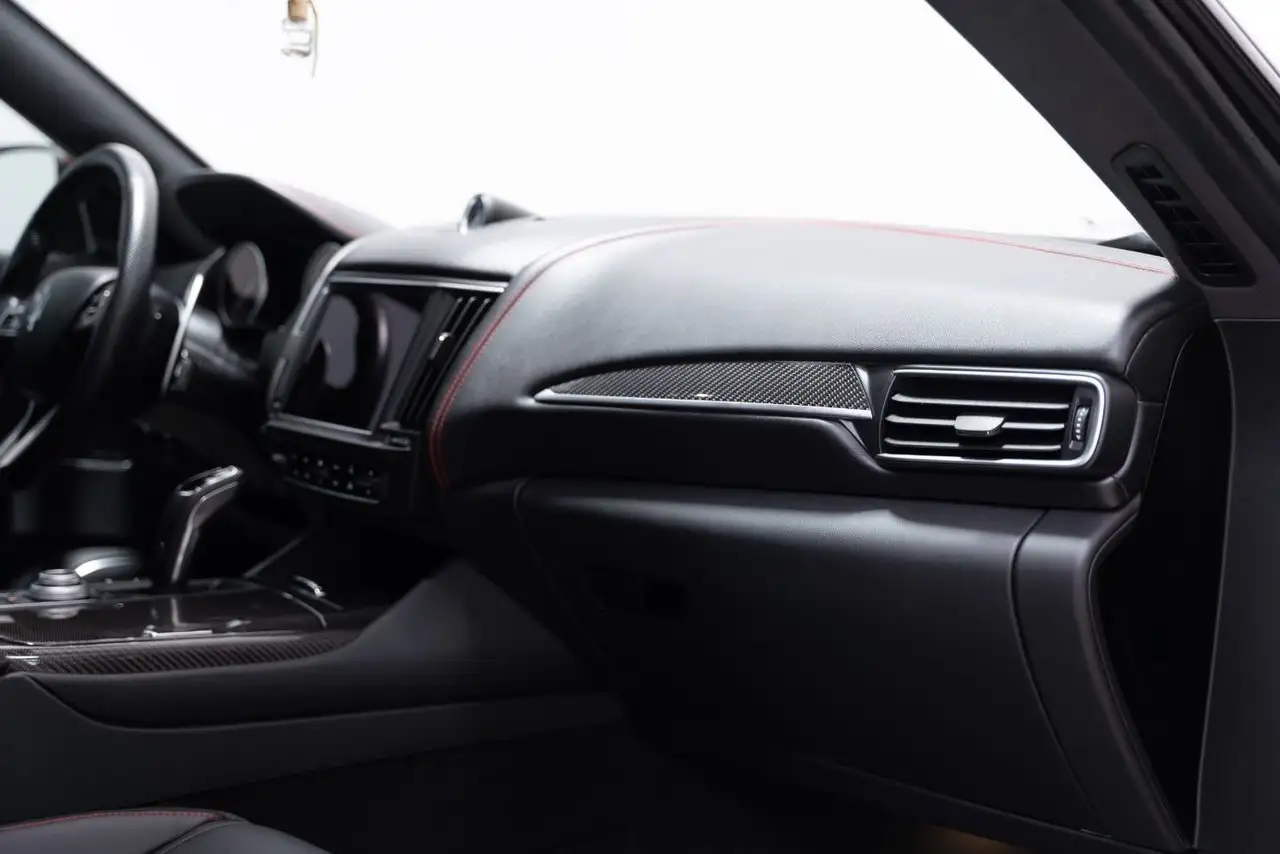 Maserati Levante снимка Maserati Levante