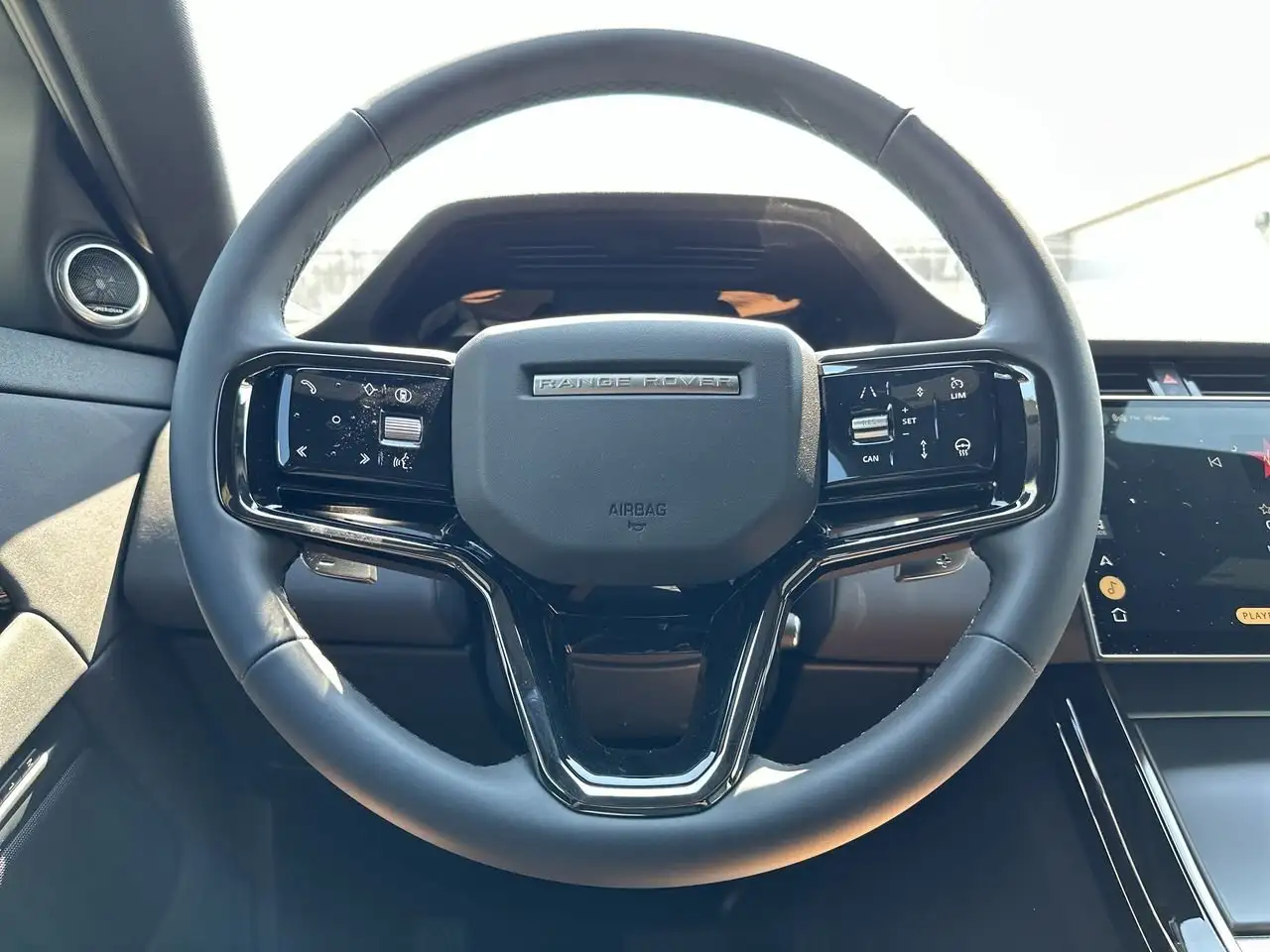 Land Rover Range Rover Evoque photo Land Rover Range Rover Evoque