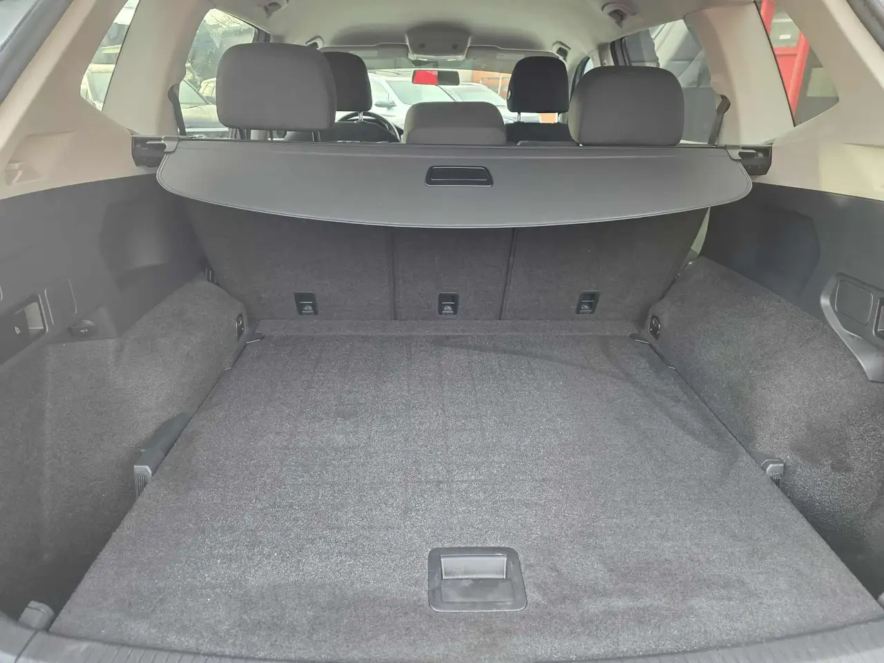 Volkswagen Tiguan снимка Volkswagen Tiguan