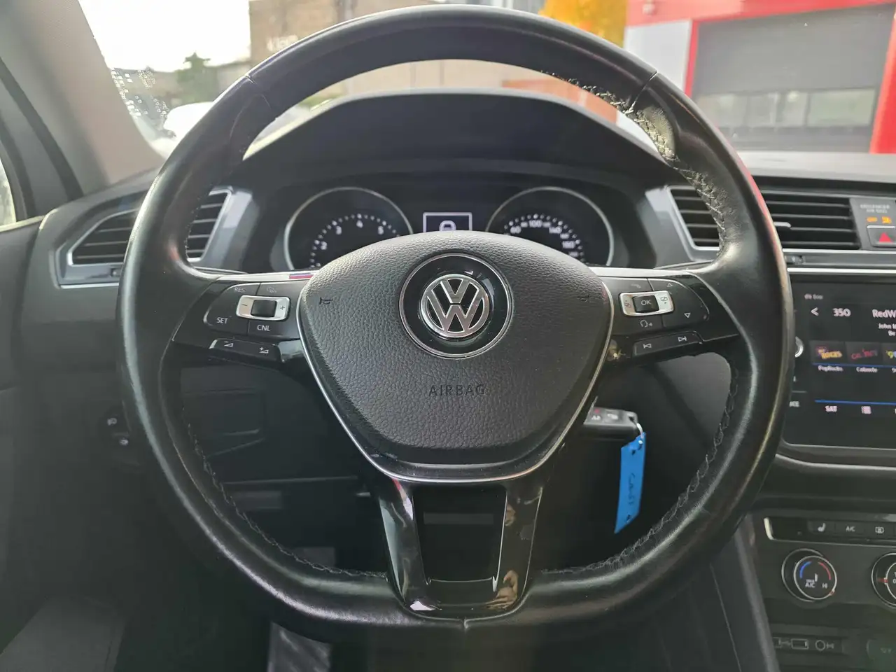 Volkswagen Tiguan снимка Volkswagen Tiguan
