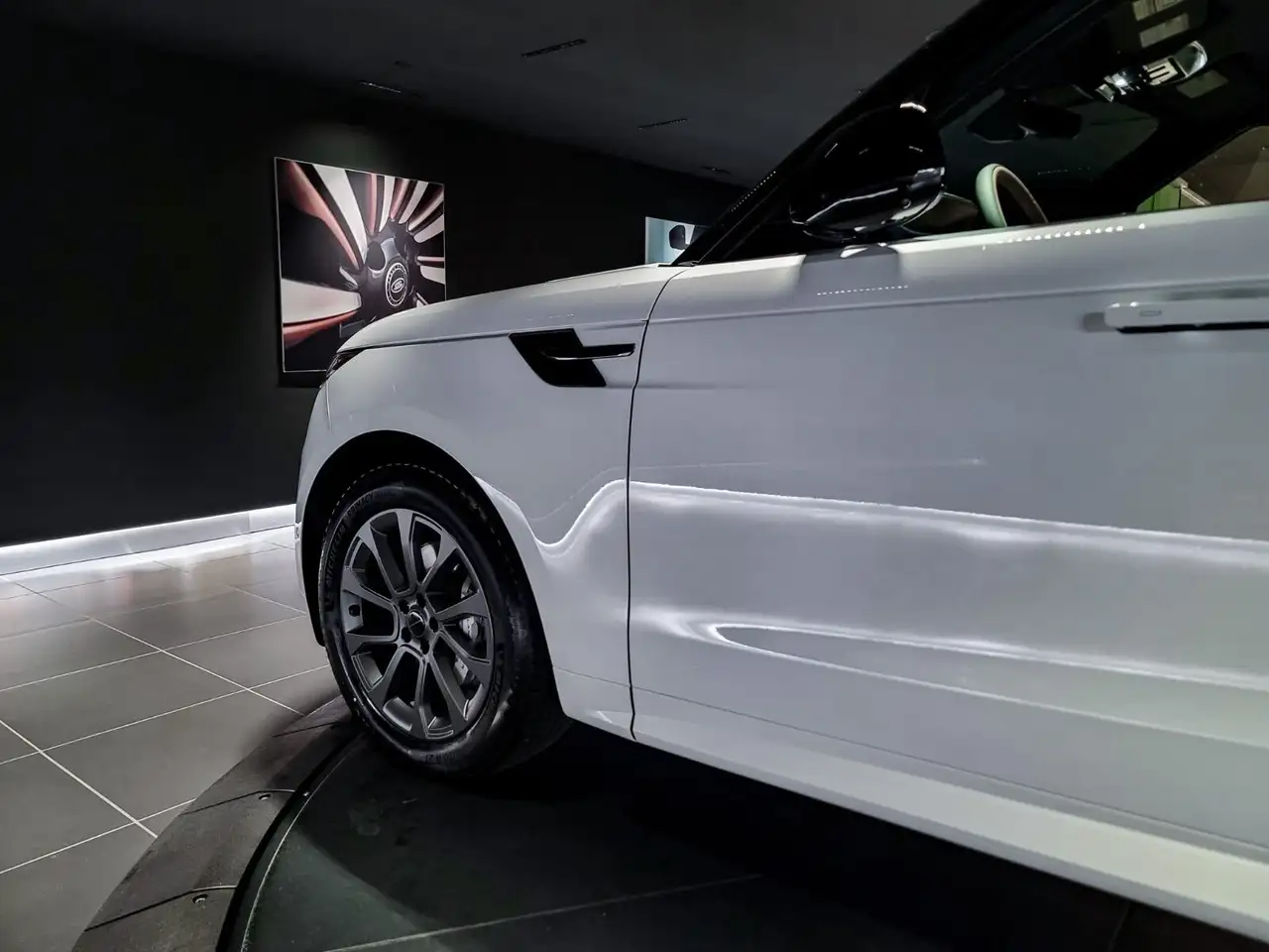 Land Rover Range Rover Sport снимка Land Rover Range Rover Sport