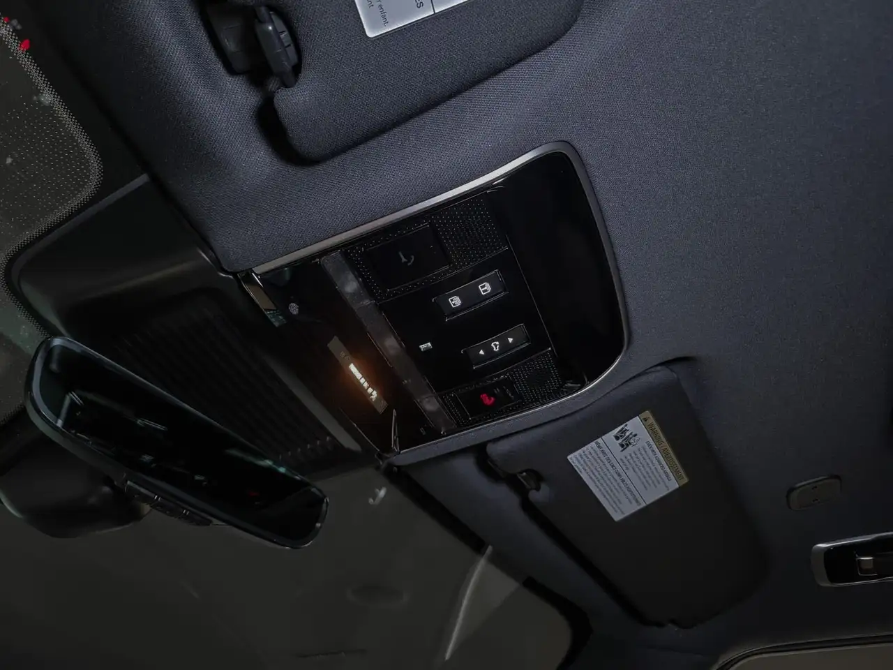 Land Rover Range Rover Sport снимка Land Rover Range Rover Sport