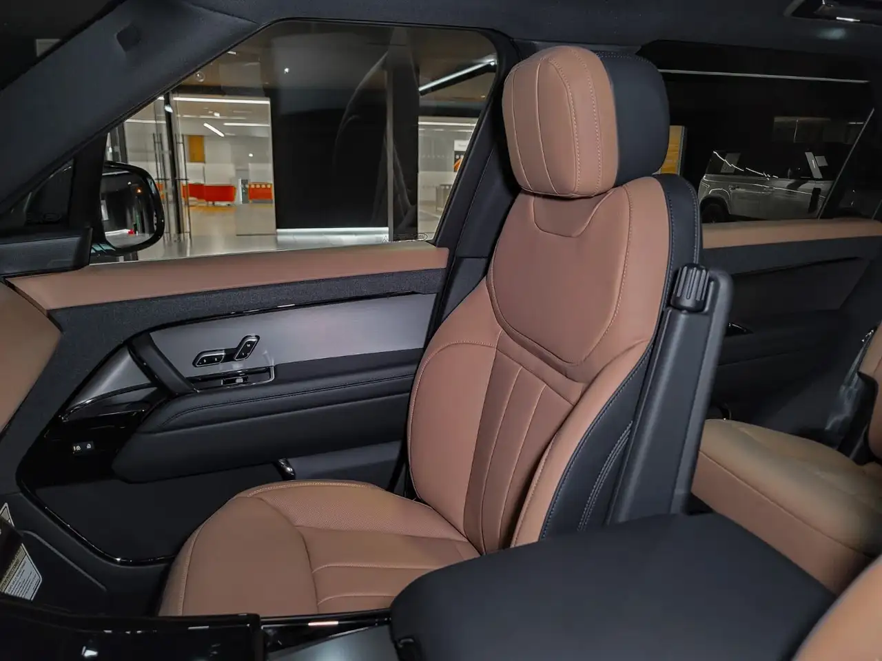 Land Rover Range Rover Sport снимка Land Rover Range Rover Sport