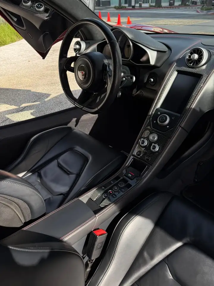 McLaren 650S снимка McLaren 650S