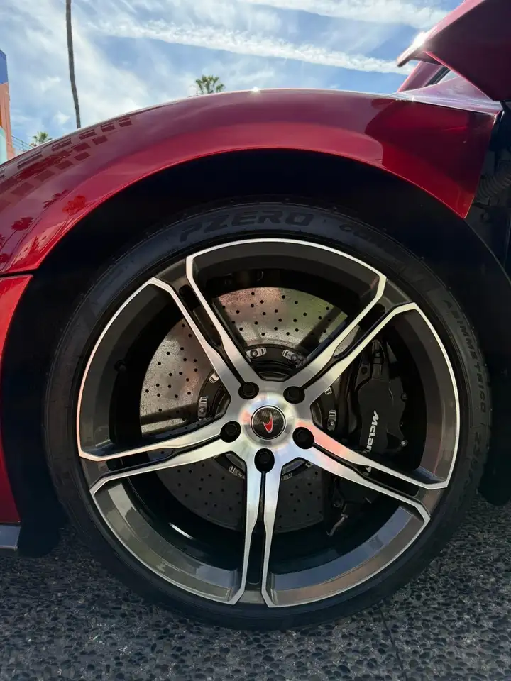 McLaren 650S снимка McLaren 650S