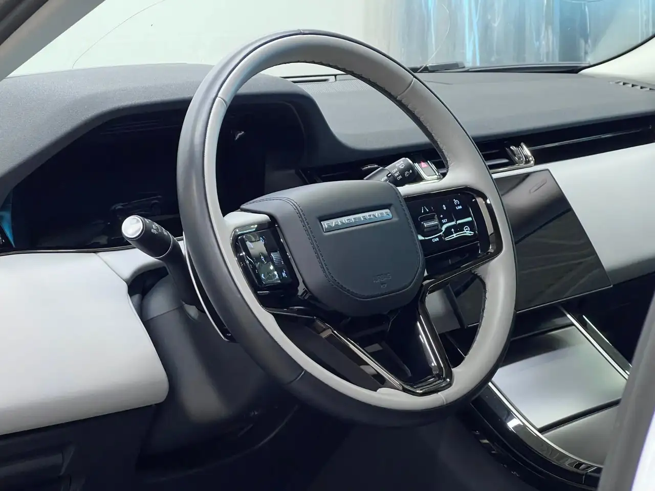 Land Rover Range Rover Evoque photo Land Rover Range Rover Evoque