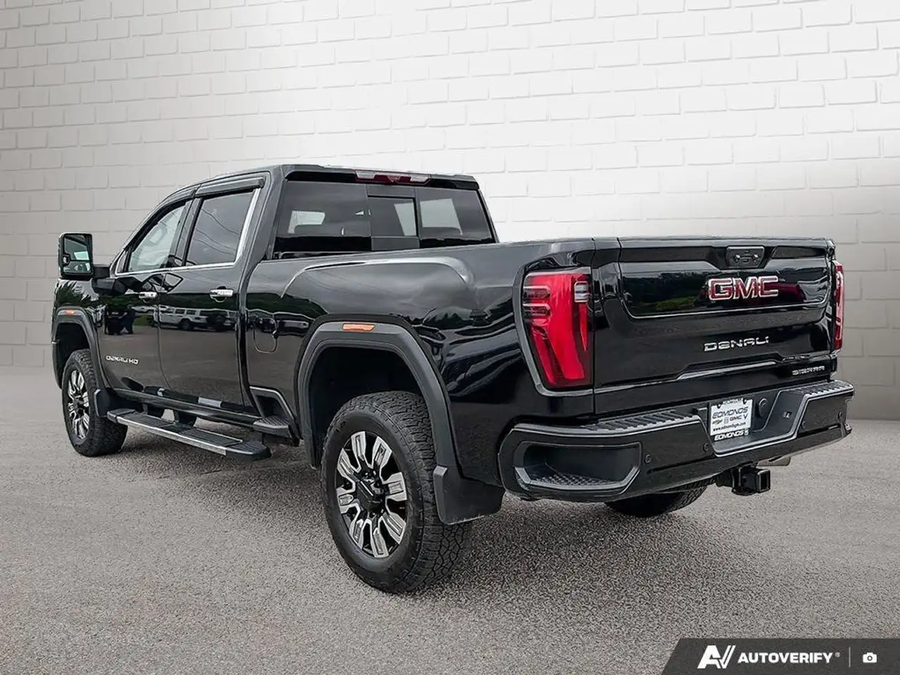 GMC Sierra 2500HD снимка GMC Sierra 2500HD