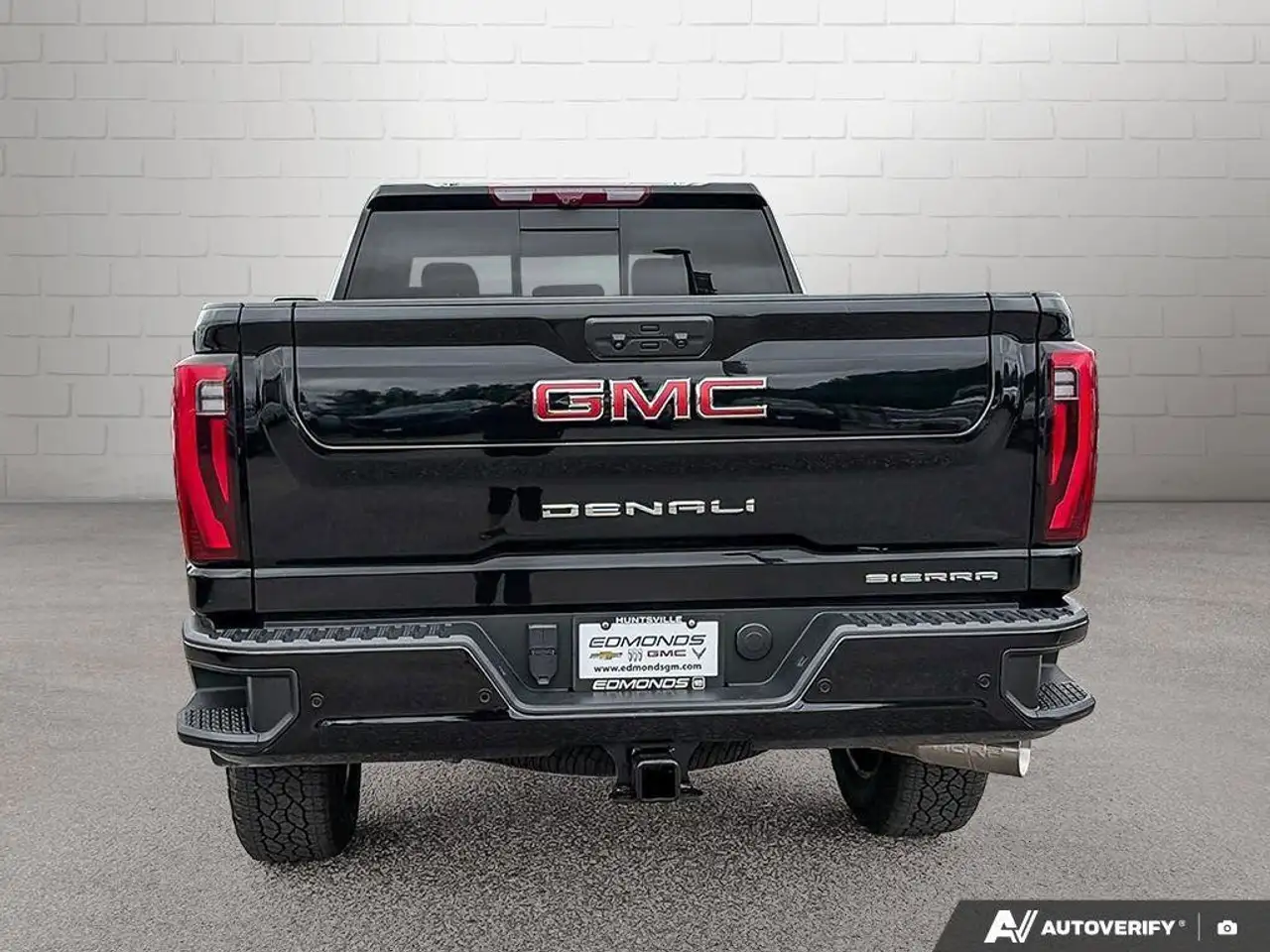 GMC Sierra 2500HD снимка GMC Sierra 2500HD