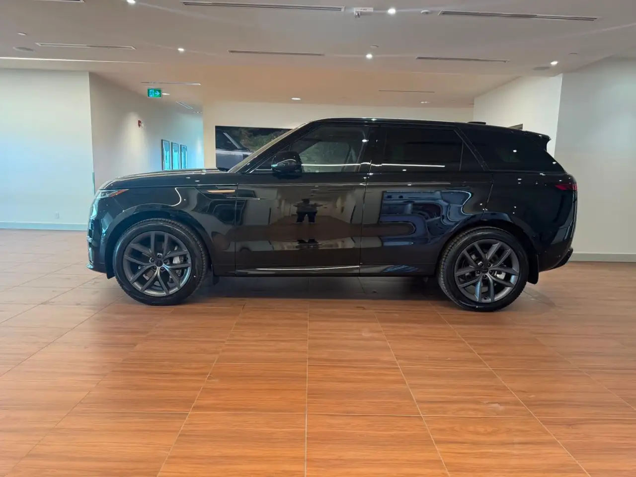 Land Rover Range Rover Sport снимка Land Rover Range Rover Sport