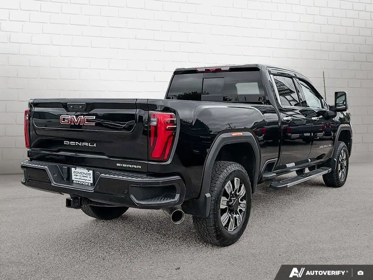 GMC Sierra 2500HD снимка GMC Sierra 2500HD