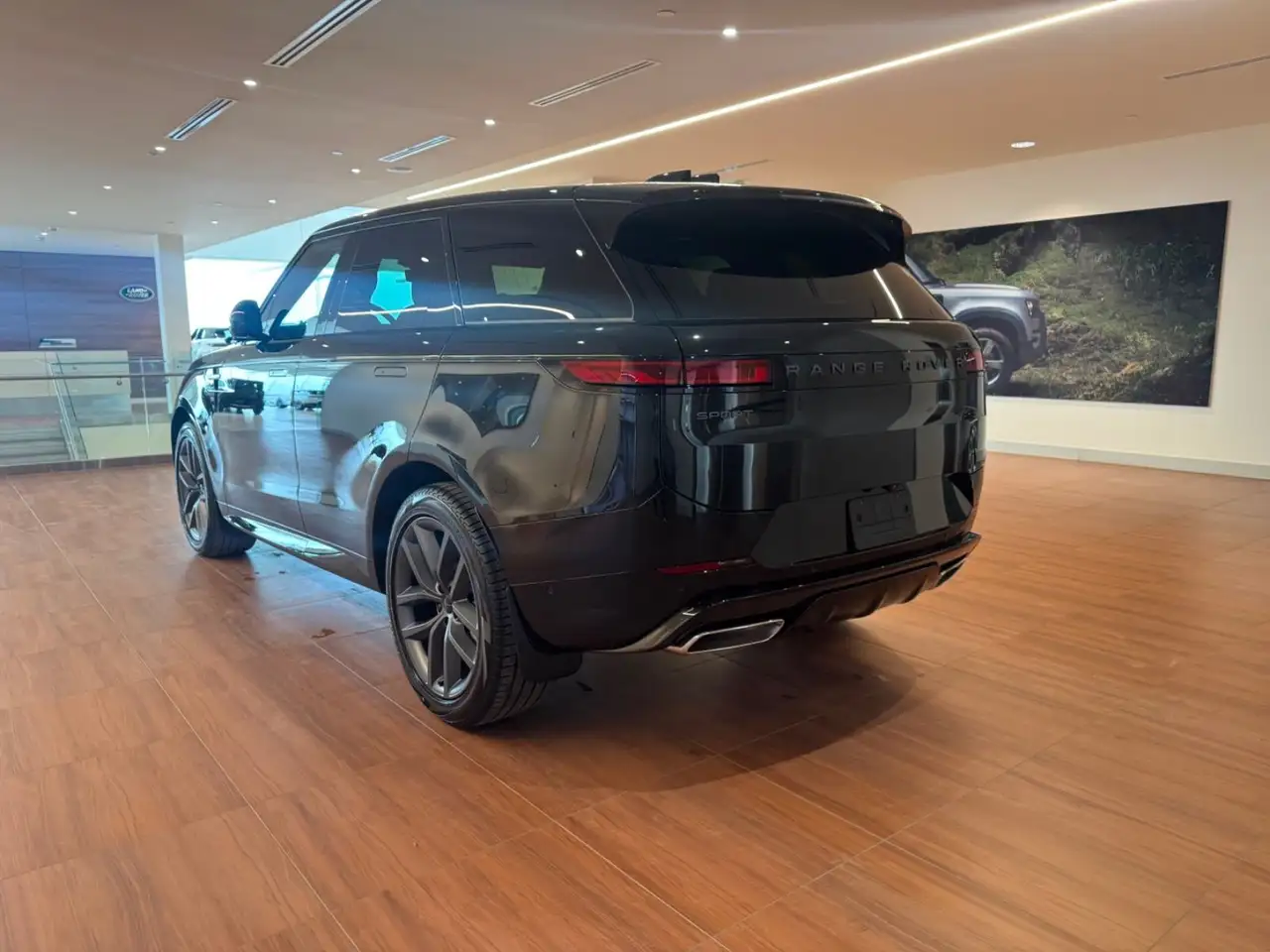 Land Rover Range Rover Sport снимка Land Rover Range Rover Sport