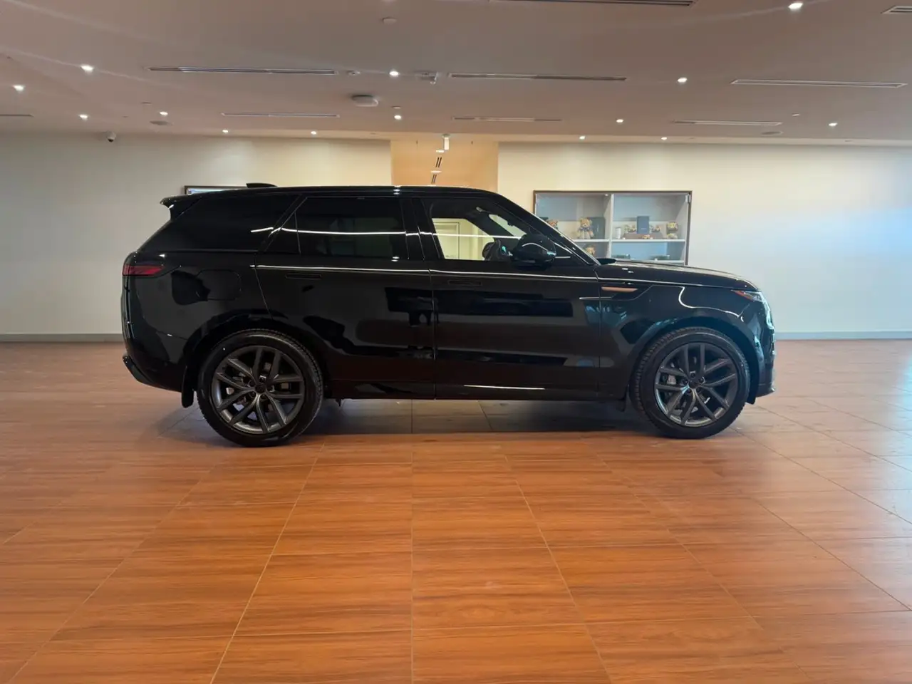 Land Rover Range Rover Sport снимка Land Rover Range Rover Sport