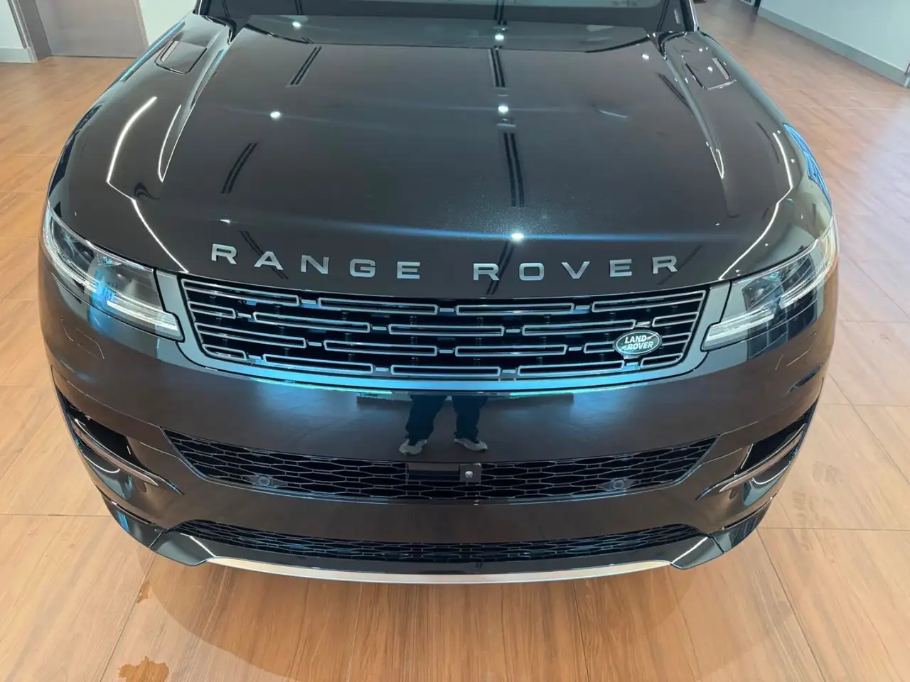 Land Rover Range Rover Sport снимка Land Rover Range Rover Sport