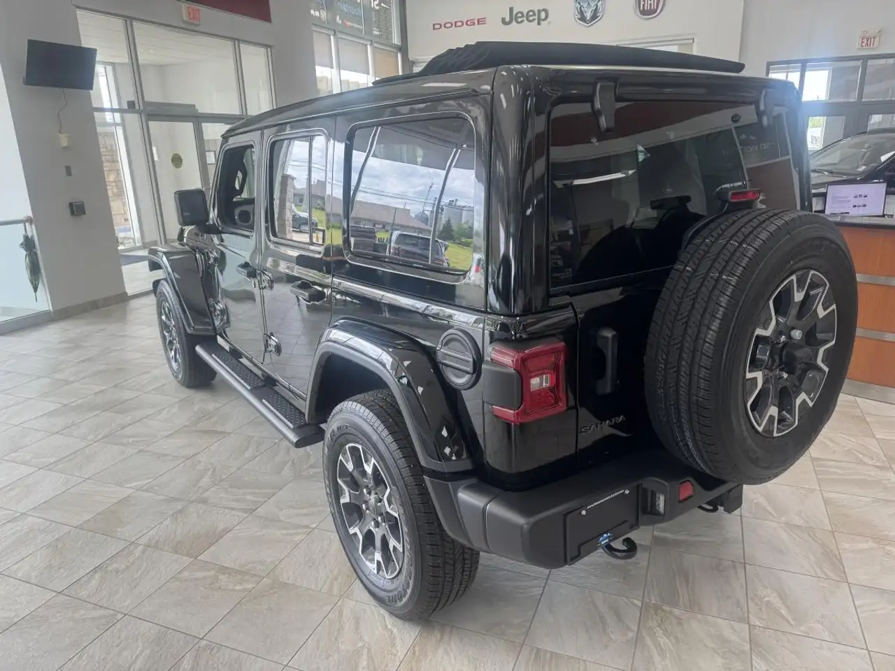 Jeep Wrangler photo Jeep Wrangler