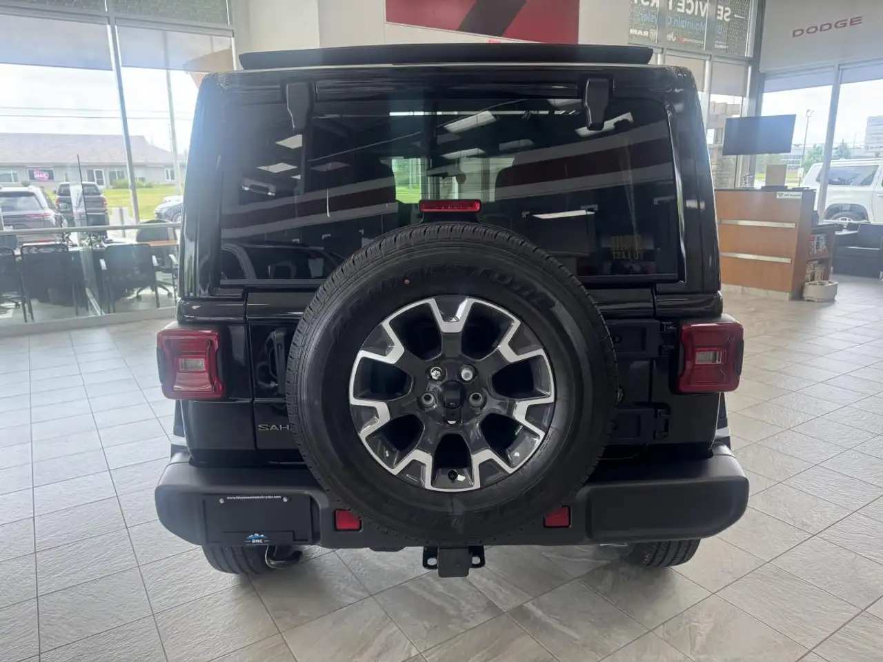 Jeep Wrangler photo Jeep Wrangler