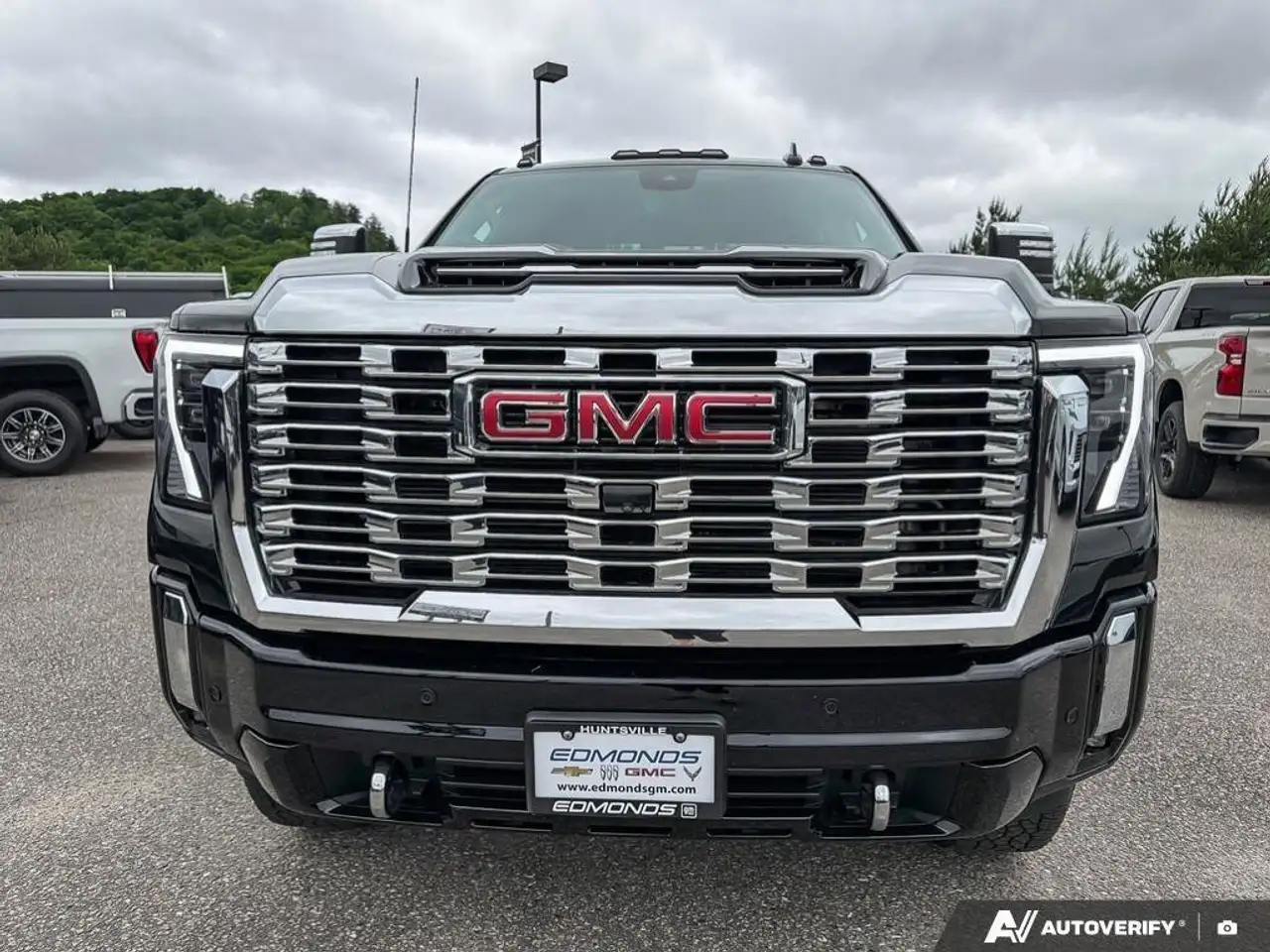 GMC Sierra 2500HD снимка GMC Sierra 2500HD