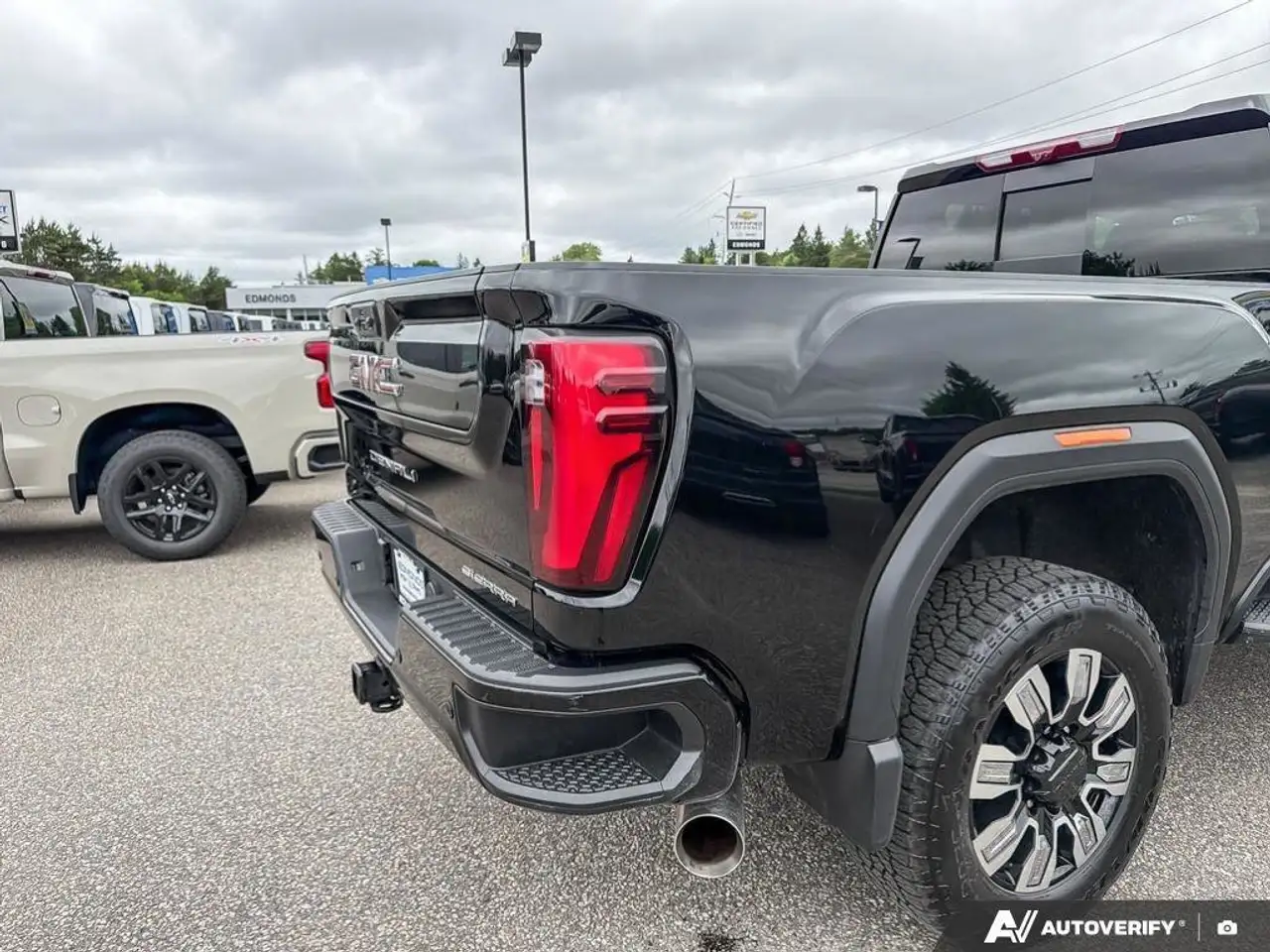 GMC Sierra 2500HD снимка GMC Sierra 2500HD