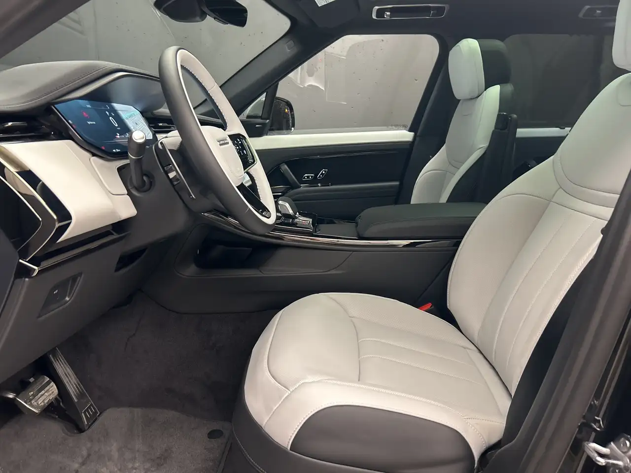 Land Rover Range Rover Sport снимка Land Rover Range Rover Sport