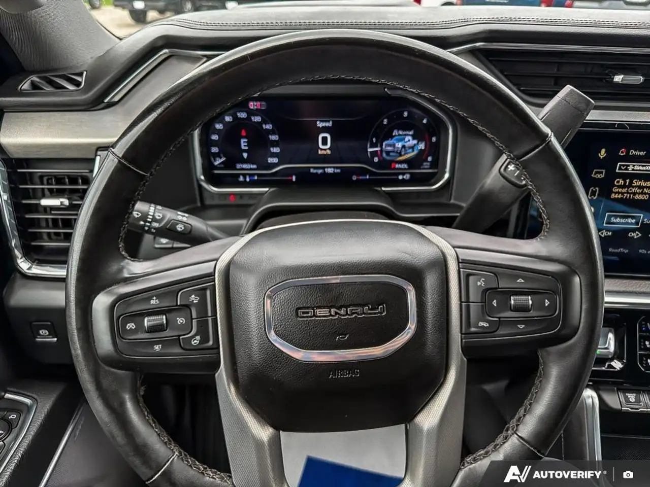 GMC Sierra 2500HD снимка GMC Sierra 2500HD