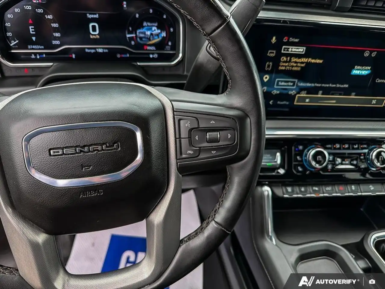 GMC Sierra 2500HD снимка GMC Sierra 2500HD