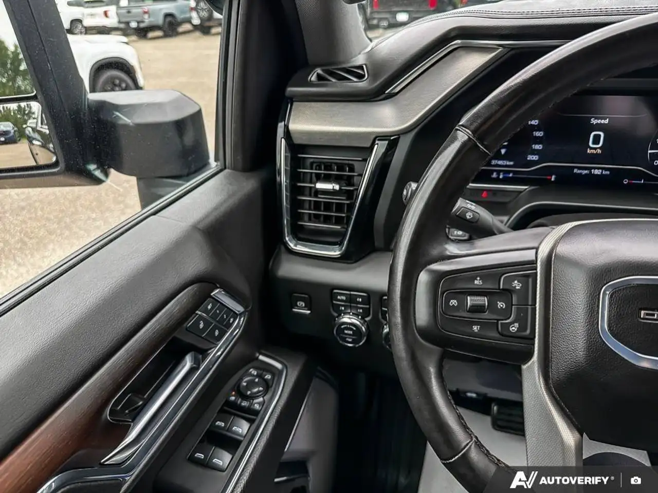 GMC Sierra 2500HD снимка GMC Sierra 2500HD