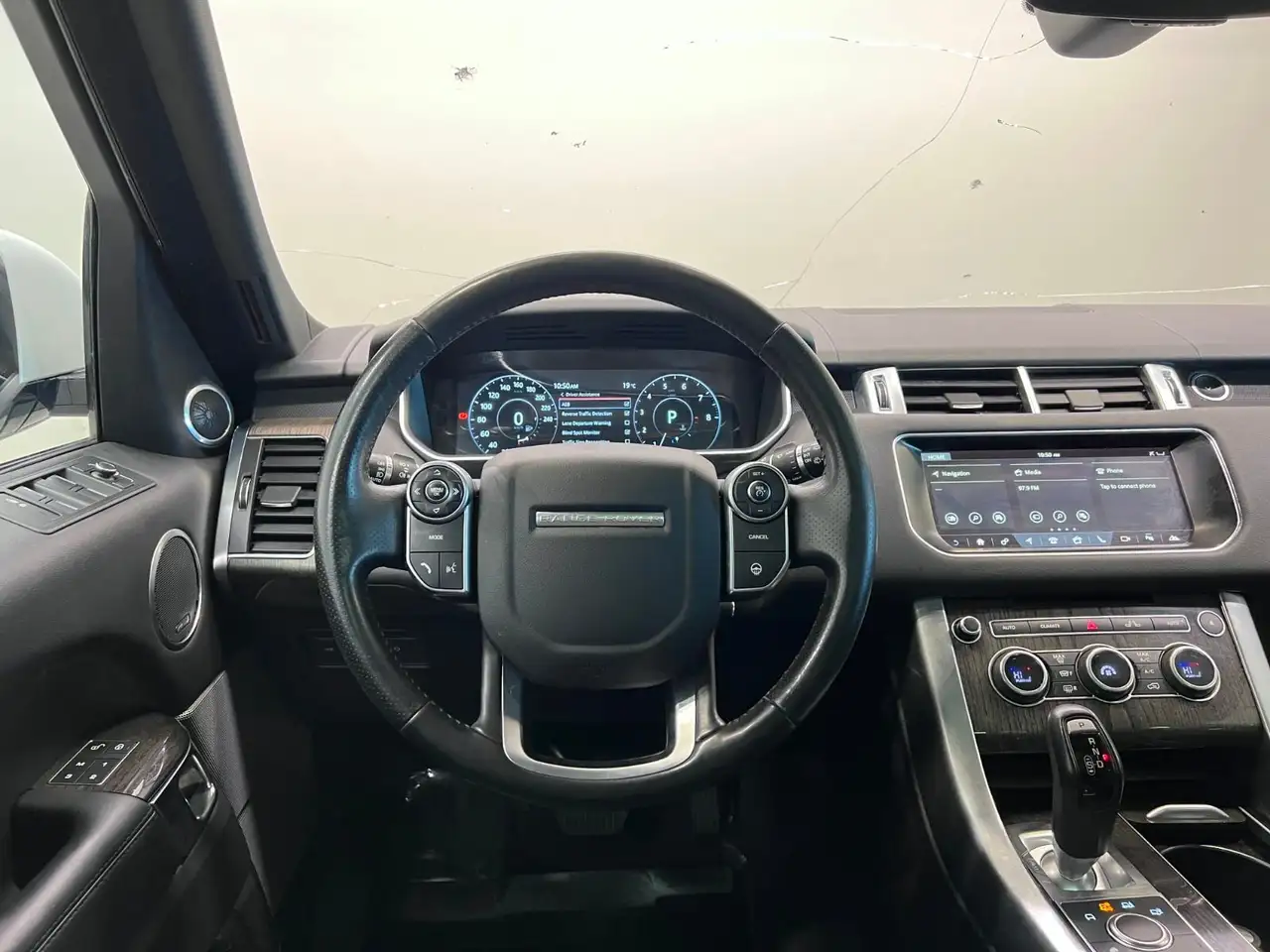 Land Rover Range Rover Sport снимка Land Rover Range Rover Sport