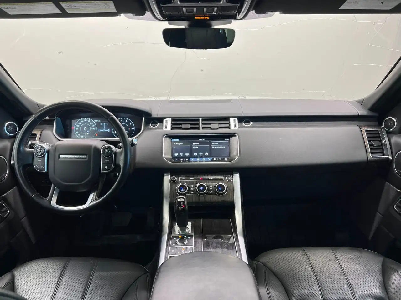 Land Rover Range Rover Sport снимка Land Rover Range Rover Sport
