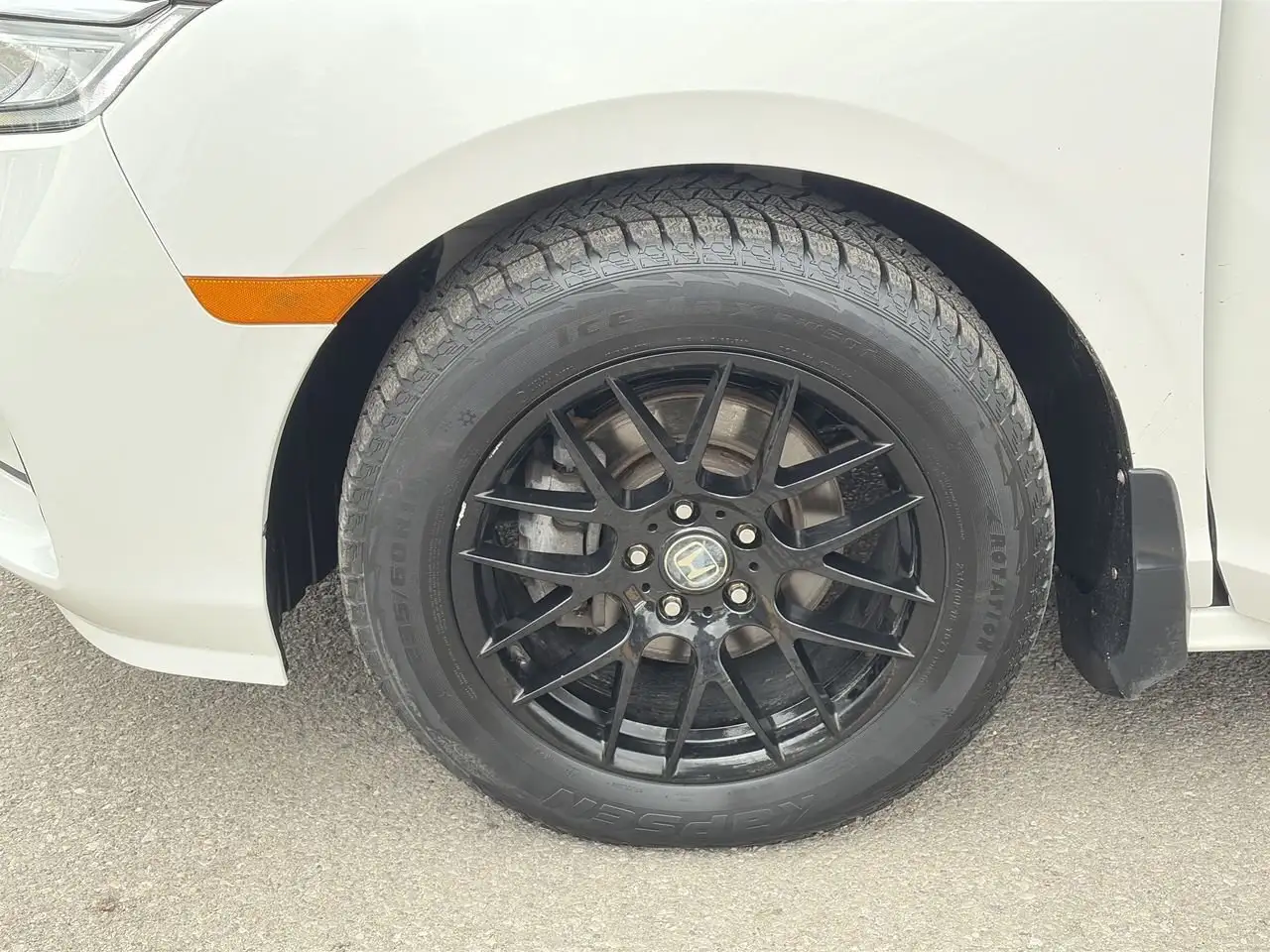 Honda Odyssey снимка Honda Odyssey