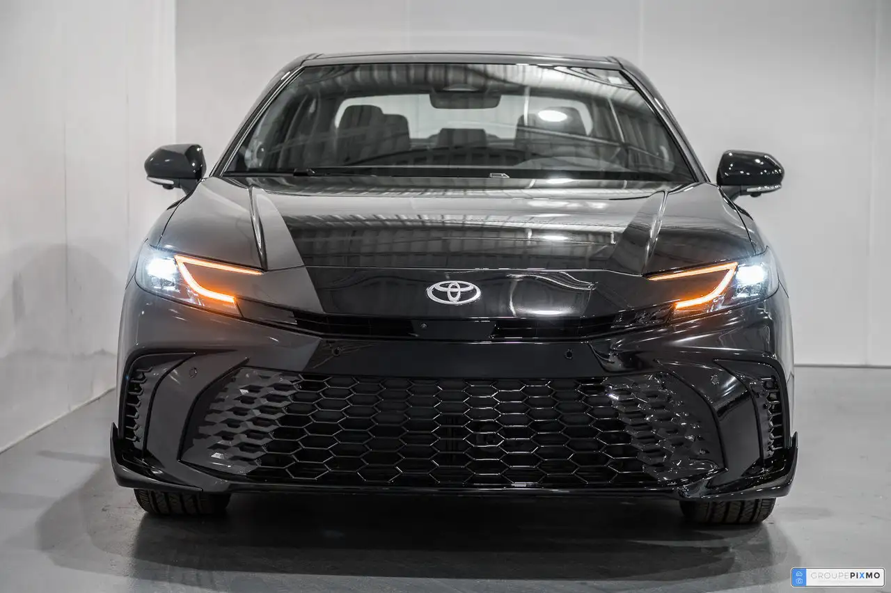 Toyota Camry снимка Toyota Camry