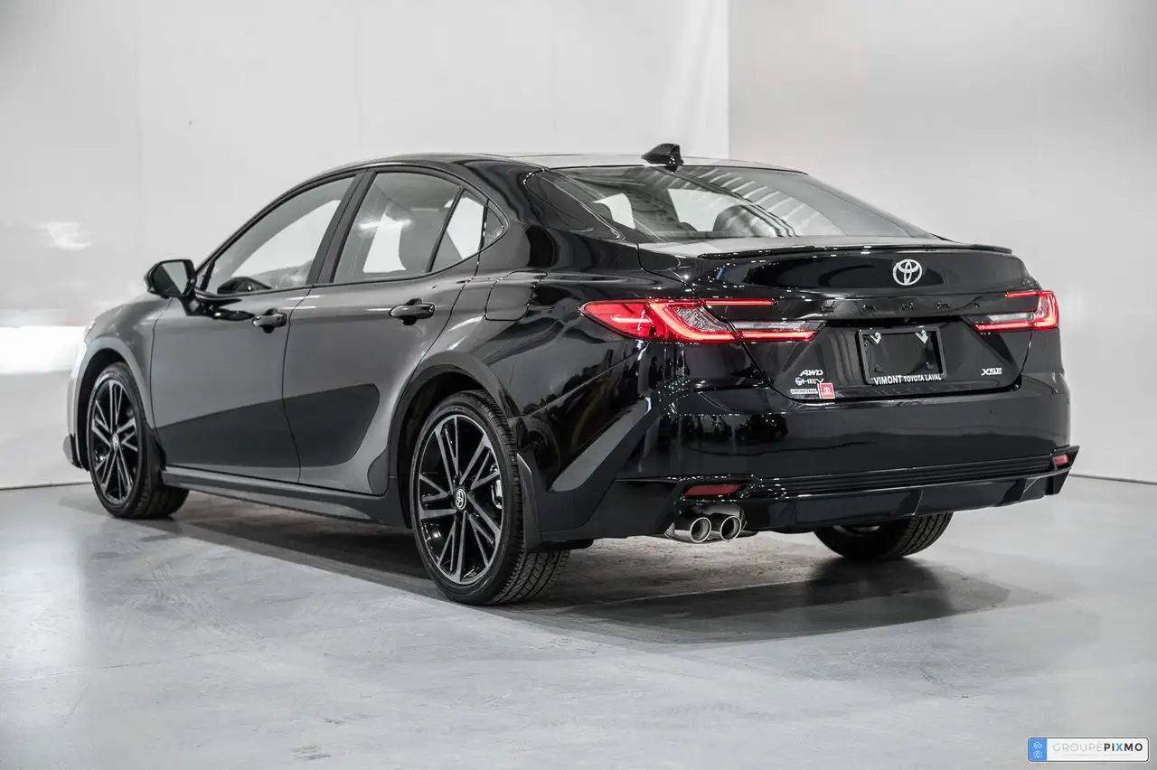 Toyota Camry снимка Toyota Camry