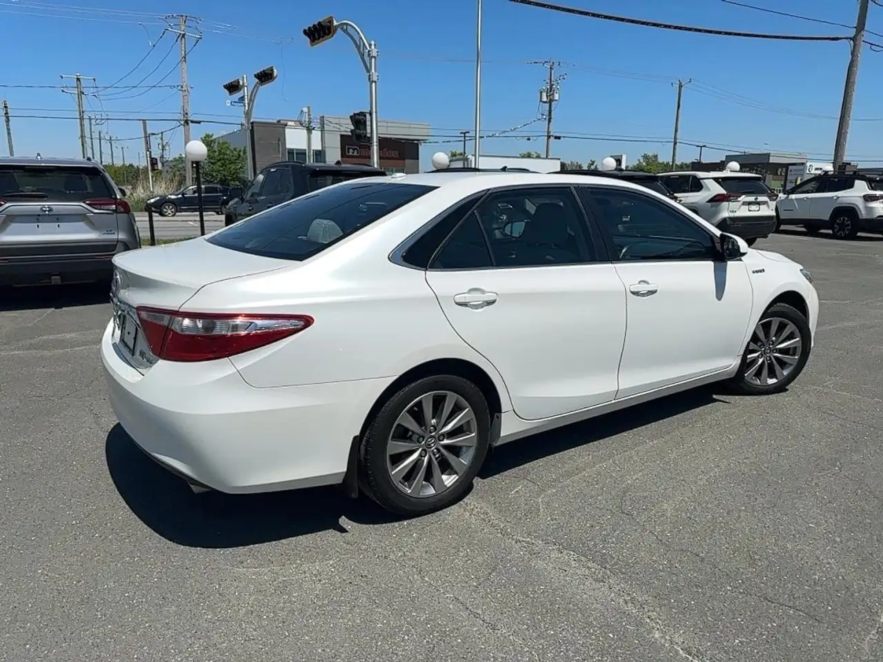 Toyota Camry снимка Toyota Camry