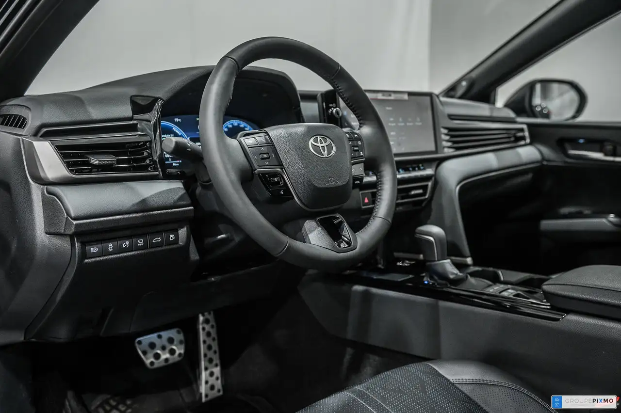 Toyota Camry снимка Toyota Camry