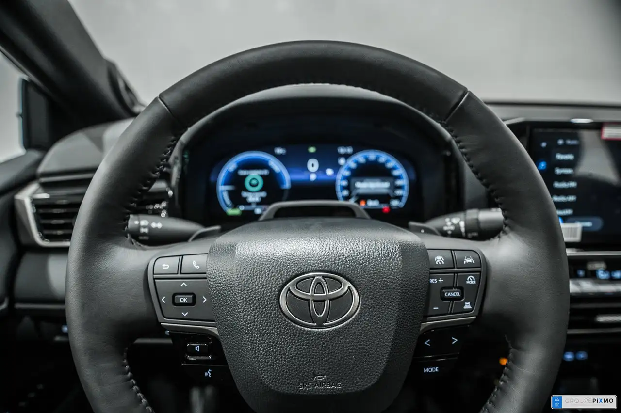 Toyota Camry снимка Toyota Camry