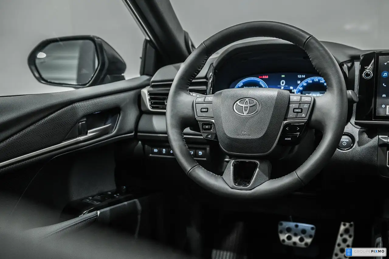 Toyota Camry снимка Toyota Camry