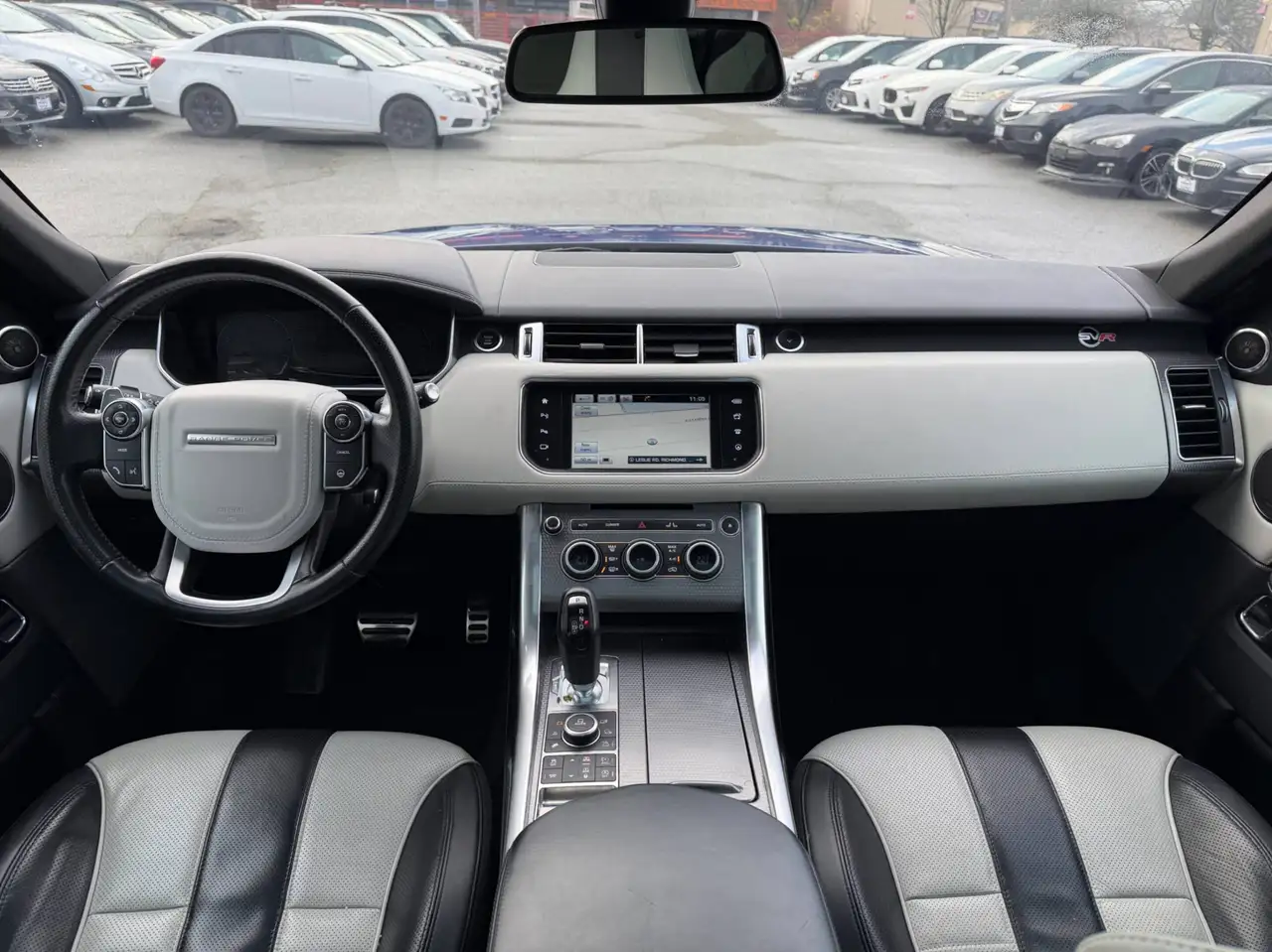 Land Rover Range Rover Sport снимка Land Rover Range Rover Sport