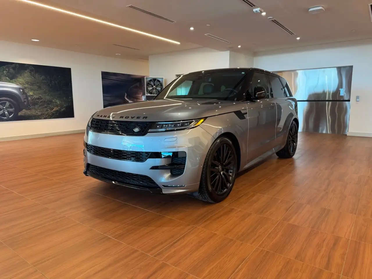 Land Rover Range Rover Sport снимка Land Rover Range Rover Sport