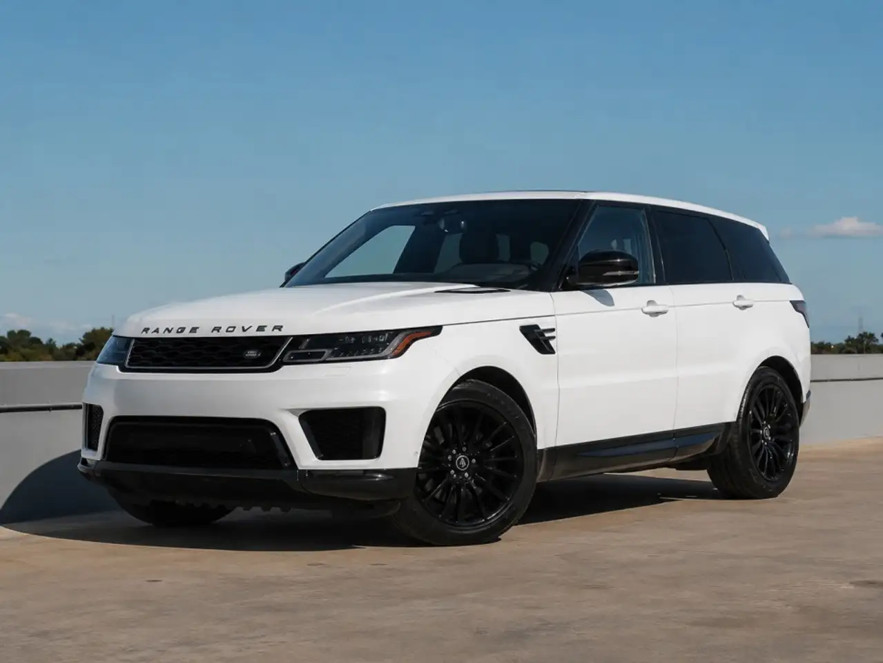 Land Rover Range Rover Sport снимка Land Rover Range Rover Sport