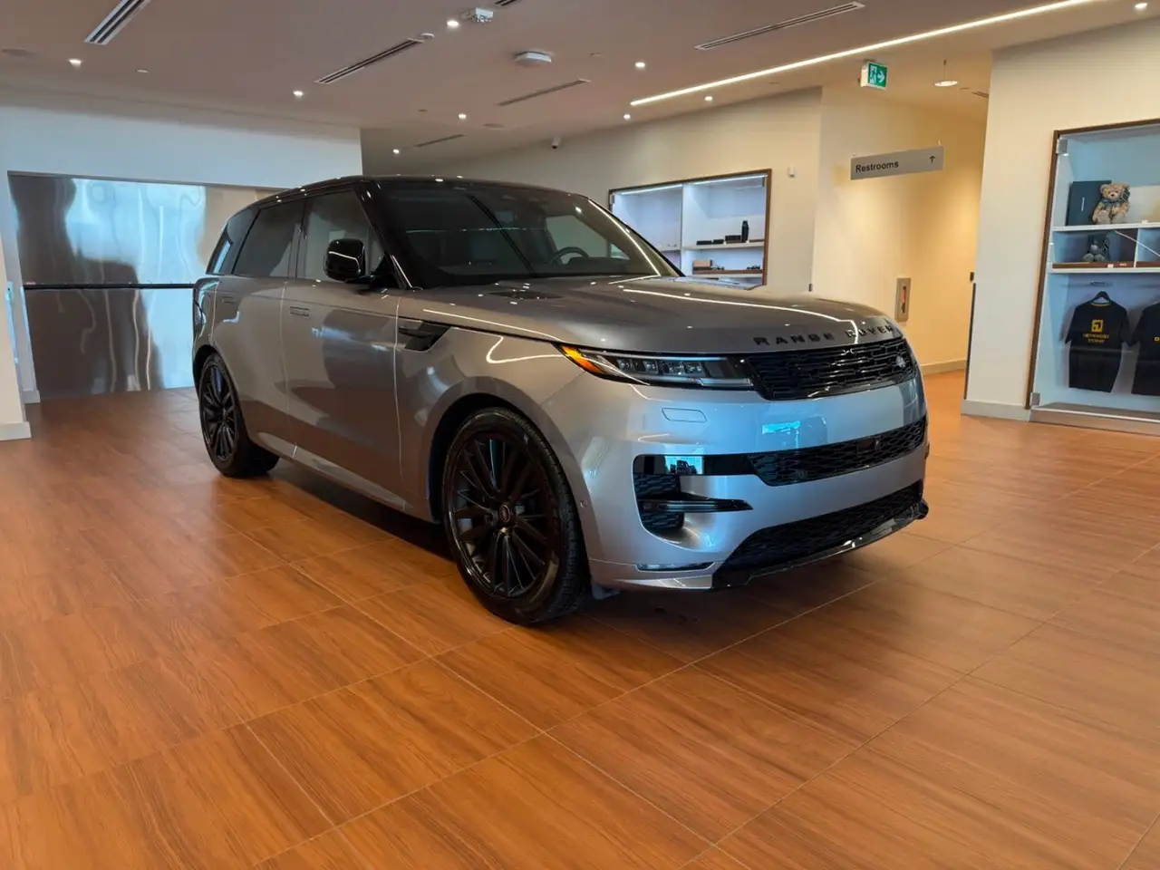 Land Rover Range Rover Sport снимка Land Rover Range Rover Sport