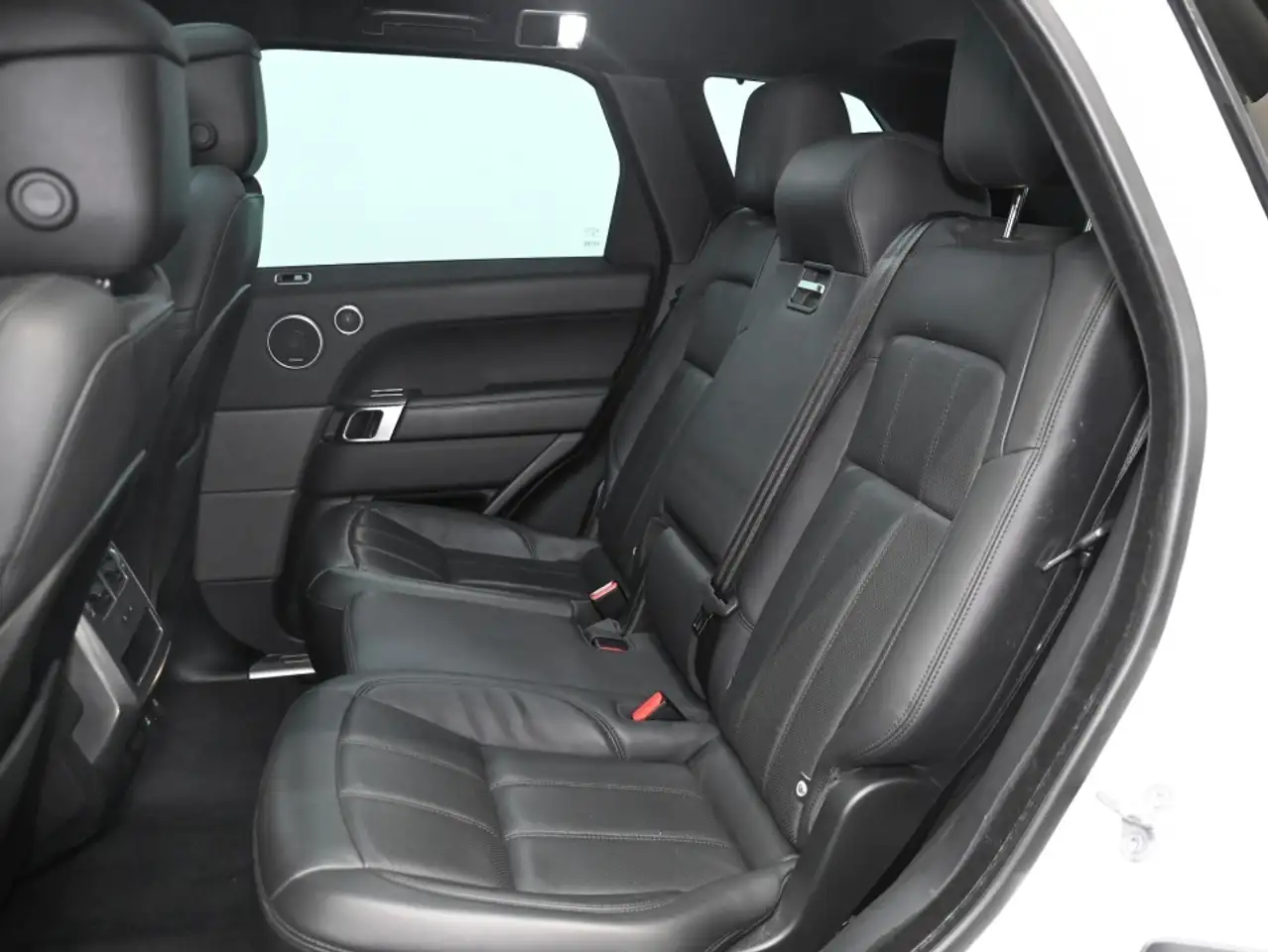 Land Rover Range Rover Sport снимка Land Rover Range Rover Sport