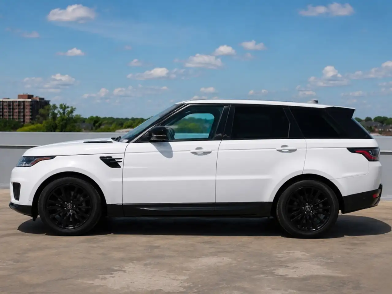 Land Rover Range Rover Sport снимка Land Rover Range Rover Sport