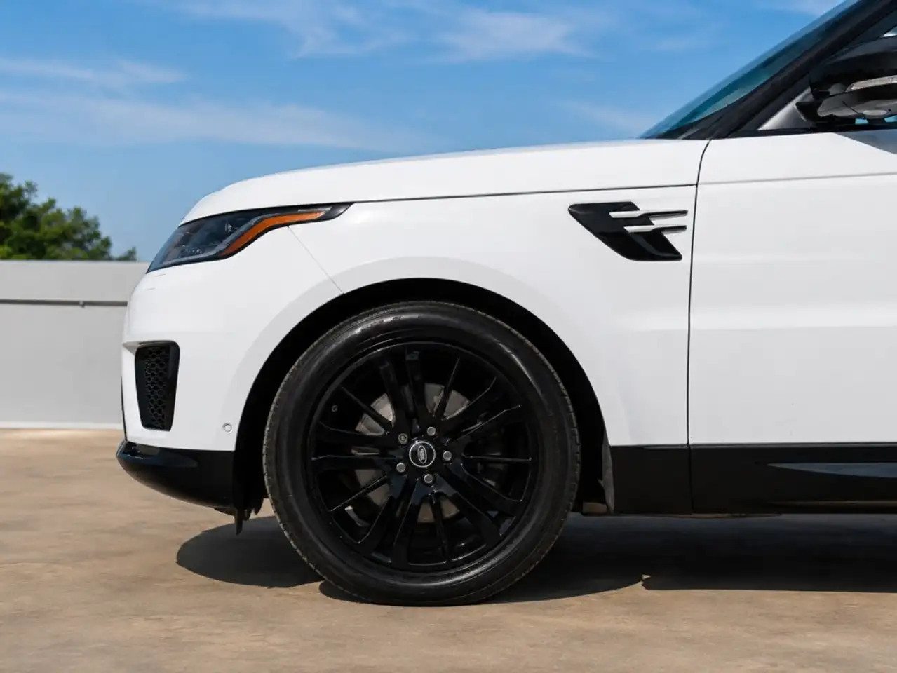 Land Rover Range Rover Sport снимка Land Rover Range Rover Sport